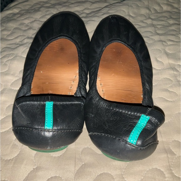 Tieks - Black Size 7 - Picture 2 of 6